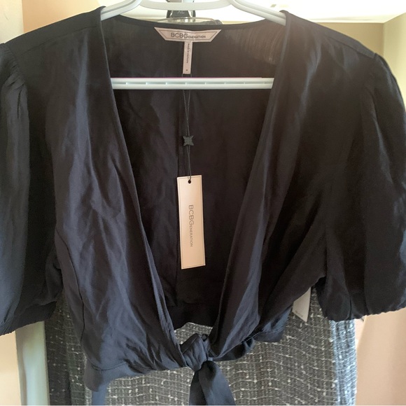 Black, BCBG top- tie with thread-thru to wrap. Adorable! New, with tags! - Picture 2 of 5